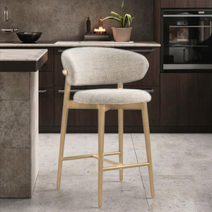 Silla Alta Moderna de Lujo para Cocina con Reposapiés y Respaldo para Bar en Casa de Diseño en Madera Maciza - Product Image 1