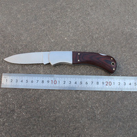 Couteau de chasse pliable tactique, couteau de survie pour le camping et le bushcraft en plein air