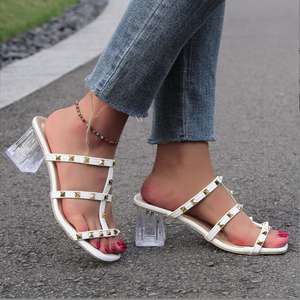 Sandalias de remache con punta en pico cuadrada para mujer, tendencia de verano, zapatos deslizantes transparentes para exteriores a la moda con tacón grueso para mujer - Product Image 2