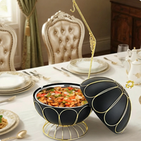 Réchaud de buffet en forme d'œuf avec support en fil métallique et couvercle suspendu, chauffe-plats de traiteur à couvercle roulant blanc et or