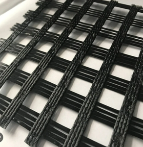 Cường độ cao <span class=keywords><strong>polyester</strong></span> <span class=keywords><strong>geogrid</strong></span> <span class=keywords><strong>PVC</strong></span> tráng cho gia cố đất và nền tảng ổn định hàng rào - Product Image 3