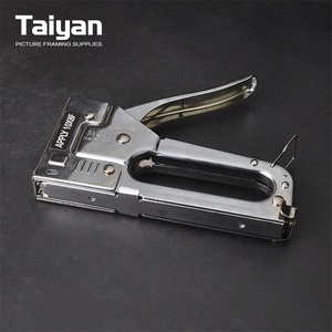 <span class=keywords><strong>Pistola</strong></span> <span class=keywords><strong>de</strong></span> grapas manual TS-D15 <span class=keywords><strong>de</strong></span> 4-8 mm, herramienta <span class=keywords><strong>de</strong></span> fijación manual <span class=keywords><strong>de</strong></span> alta calidad, <span class=keywords><strong>pistola</strong></span> <span class=keywords><strong>de</strong></span> <span class=keywords><strong>clavos</strong></span> para trabajar la madera, marcos <span class=keywords><strong>de</strong></span> fotos y reparación <span class=keywords><strong>de</strong></span> muebles - Product Image 5