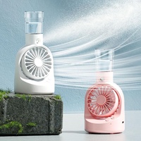 Mini humidificateur de bureau USB en gros d'usine, mini ventilateur cadeau 800 mAh, 4 niveaux de vitesse, ventilateur rafraîchissant à brume d'eau pour bureau, voiture