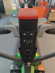 Empilhadeira Elétrica de Paletes com Bateria de Lítio de 2.0t <span class=keywords><strong>Mini</strong></span> Empilhador Manual de 1.5t Empilhador de Paletes Empilhadeiras Elétricas - Product Image 6