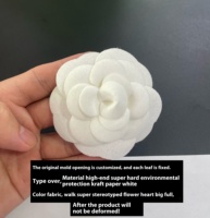 Petit sac d'emballage de parfum en tissu de velours fin Original haut de gamme boîte de camélia de mise en forme de fleur blanche avec boucles d'oreilles en Zircon