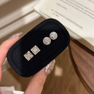 Pendientes de Lujo Wenchi Princess Fang, Plata de Ley S925, Elegantes con Diamantes y Ópalo, Estilo Clásico Envolvente, Tentación Exclusiva - Product Image 1