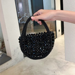 Sac à main semi-circulaire en métal argenté brillant, tissé à la main, orné de perles, style féerique haut de gamme français, fermeture ouverte, sans tanjings - Product Image 3