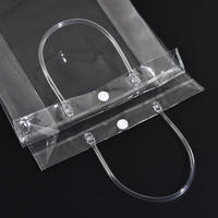 Sac de courses et cadeaux portable en PVC transparent, impression de logo personnalisé prise en charge, fourre-tout durable et imperméable pour la vente en gros et l'épicerie
