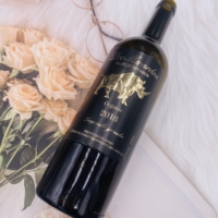 Étiquettes de vin noires de luxe personnalisées, formes personnalisées, tailles personnalisées, autocollants adhésifs imperméables, haute qualité, nouveauté 2024, cadeau