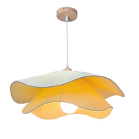 Grande suspension minimaliste en rotin noir en forme de larme faite à la main abat-jour en rotin d'osier naturel Texture tissée pour le salon