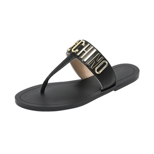 2024 <span class=keywords><strong>sandali</strong></span> piatti estivi britannici di grandi dimensioni da <span class=keywords><strong>donna</strong></span> con piattaforma Versatile moda moda vera pelle metallo celebrità di Internet - Product Image 1