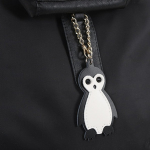 Creative PU <b>leather</b> penguin <b>keychain</b>, cute clothing accessory, <b>keychain</b> for students, office workers, and bag charms. - Product Image 2