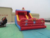 Glissière gonflable colorée de thème de clown rouge pour le château de rebond de terrains de jeux avec la conception drôle de clown pour le divertissement des enfants