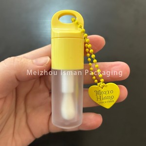 หลอดบรรจุลิปกลอสแบบหลอดพร้อมพวงกุญแจสำหรับเด็กหลอดบรรจุน้ำมันลิปเปล่าออกแบบได้เองขนาด4มล. ติดป้ายได้ตามต้องการ - Product Image 5
