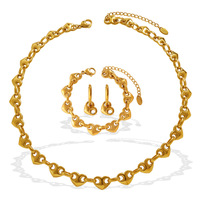 Boucles d'oreilles pendantes en acier inoxydable doré, motif cœur évidé, tendance, créatives, style doux et cool, style international Europe États-Unis, pour un look amoureux naturel