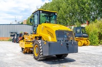 Compacteur vibrant de 8 tonnes avec une force d'excitation de 160 kN pour la construction routière