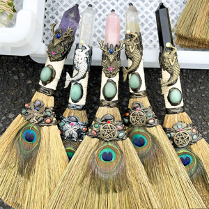 Balais en pierre de guérison en gros, en cristal et matériaux variés, balais en améthyste de rêve pour la décoration - Product Image 4