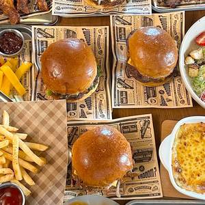 Custom Logo Printed Biodegradable Eco-Friendly Food Grade Greaseproof Single-Sided <b>Paper</b> for Hamburger <b>Wrapping</b> Food Packaging - Product Image 5