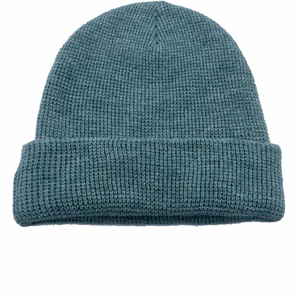 Gorras y Gorros Ecológicos Sostenibles de RPET Reciclado con Parche Bordado de Cuero y Goma Personalizados, Gorros de Punto Tipo Waffle - Product Image 6