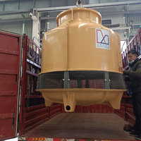 Tour de refroidissement industrielle à contre-courant ouverte MASTER COOLING avec tête de pulvérisation remplie de PVC, buse, bouteille, noyau en matériau FRP et pompe à moteur