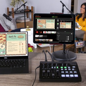 Roland AeroCasterVRC-01 อินเทอร์เฟซเสียงคอนโซลสตรีมมิ่งไร้สายแบบหลายกล้อง สำหรับการสตรีมสด วิดีโอบล็อก และการใช้งานส่วนตัว - Product Image 3