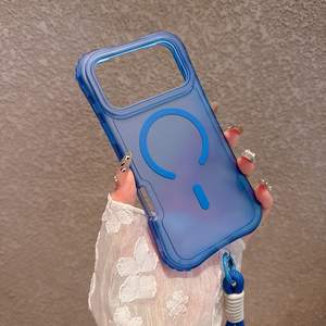 غطاء هاتف أنيق مضاد للصدمات مع حزام للمعصم لأجهزة آيفون 13 و14 و15 و16 و17 برو ماكس، غلاف مغناطيسي شفاف بملمس ناعم ومتين - Product Image 3