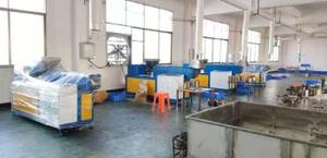 <strong>Professional</strong> Rubber/TPE/Soft Plastic/Hot Melt Adhesive Extruder Machine | Single Screw Design for Various Material Processing - Product Image 2