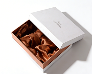 Caja de regalo blanca y naranja con diseño de cielo y tierra, forro de satén, hecha de cartón grueso, simple y lujosa, ideal para regalos de alta gama. - Product Image 1