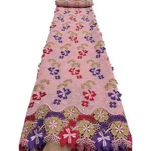 Encaje suizo NI.AI Swiss Voile en Suiza con apliques de flores 3D y piedras, tela de encaje africana de alta calidad para vestido de novia. - Product Image 1