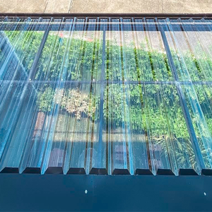 Lámina corrugada <span class=keywords><strong>de</strong></span> PC <span class=keywords><strong>de</strong></span> plástico transparente <span class=keywords><strong>de</strong></span> alta resistencia para uso en exteriores <span class=keywords><strong>Precio</strong></span> <span class=keywords><strong>de</strong></span> techo <span class=keywords><strong>de</strong></span> <span class=keywords><strong>policarbonato</strong></span> transparente rentable - Product Image 2