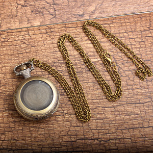 <span class=keywords><strong>Montre</strong></span> <span class=keywords><strong>de</strong></span> <span class=keywords><strong>poche</strong></span> en quartz personnalisée, créez votre propre design, petit pendentif, best-seller Etsy <span class=keywords><strong>avec</strong></span> <span class=keywords><strong>photo</strong></span> - Product Image 2