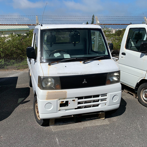 Véhicules de transport logistique : Camions de passagers d'occasion à conduite à droite à vendre - Product Image 1