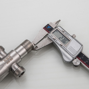 Robinet d'angle en acier inoxydable Hemans 15 mm FPT x FPT, robinet d'arrêt à trois voies avec noyau en cuivre pour distribution d'eau - Product Image 4