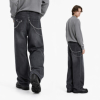 Jean large taille haute pour homme en denim délavé avec détail chaîne, coupe ample pour le streetwear et le quotidien