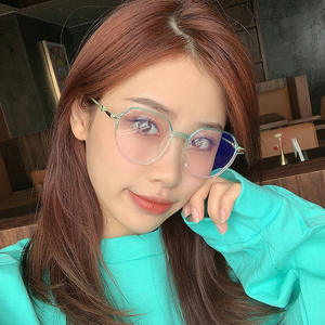 Lunettes anti-lumière bleue Qianai G Brand, monture carrée irrégulière unisexe, montures de lunettes TR taille moyenne, verres AC anti-UV - Product Image 5