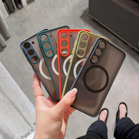 Étui de téléphone magnétique givré anti-traces de doigts ATB Wholesale pour iPhone, nouveau design, style sportif, coque de téléphone portable