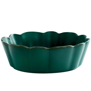 Plato de cerámica con forma de flor, color verde oscuro, para aperitivos y postres en fiestas. - Product Image 1
