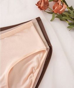 Bragas de Algodón Orgánico para Mujer con Certificación GOTS - Suaves con la Piel, Libres de Químicos, Logotipo Personalizable, MOQ Bajo, Servicio ODM OEM en Vietnam - Product Image 5
