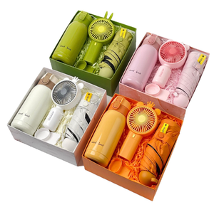 Coffret Cadeau en Verre Trois-en-Un pour Demoiselle d'Honneur : Bouteille Isotherme, Parapluie, Serviette – Personnalisable avec Logo – Idéal pour Femmes d'Affaires et Fête des Mères - Product Image 1