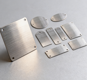 Großhandel Maßanfertigung Blanko Gebürstete Edelstahl-Namensschilder Verschiedene Formen Langlebige Metall-Identifikationsschilder Logo - Product Image 2