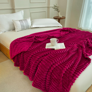 Couverture d'Hiver en Polyester Ultra Douce, Plaid Moelleux en Fausse Fourrure Hypoallergénique, Conception de Couette pour Literie et Cadeau Maison - Product Image 5