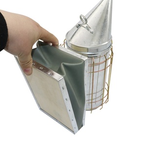 <span class=keywords><strong>Bee</strong></span> <span class=keywords><strong>Hive</strong></span> Giữ Thép Không Gỉ <span class=keywords><strong>Bee</strong></span> Người Hút Thuốc Kim Loại Nhỏ Mạ Kẽm Heat Shield Board Nghề Nuôi Ong Thiết Bị Công Cụ - Product Image 5