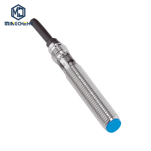 Capteur inductif IME08-04BPSZW2S avec sortie PNP et distance de détection de 4 mm pour applications d'automatisation industrielle compactes - Product Image 1