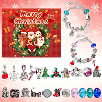 Kit de fabrication de bracelets perlés DIY pour filles, thème Noël, avec breloques mignonnes Père Noël et flocon de neige, coffret cadeau calendrier de l'Avent, idéal pour le cadeau de Noël