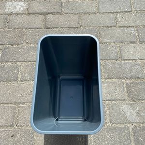Procesamiento personalizado de contenedores de basura, botes de basura y varios otros productos plásticos; desarrollo de productos relacionados. - Product Image 2