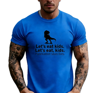 Camiseta unisex informal 100% algodón, 180g, con estampado divertido de dinosaurio para profesores de gramática, con la frase 'Let's Eat Kids Punctuation Saves Lives' - Product Image 3
