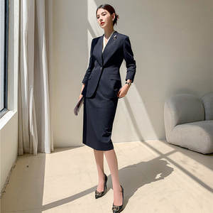 Costume d'automne en velours anti-rides à col en V coupe ajustée pour femme, idéal pour les professionnels, les fonctionnaires, les établissements de formation et les ventes. - Product Image 3