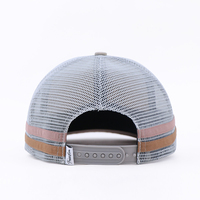 Gorra Trucker de 5 Paneles con Bloques de Color, Logotipo Personalizado Bordado y Franja Lateral, de Alta Calidad, Marca Country Trucker Hats, Fabricante BSCI