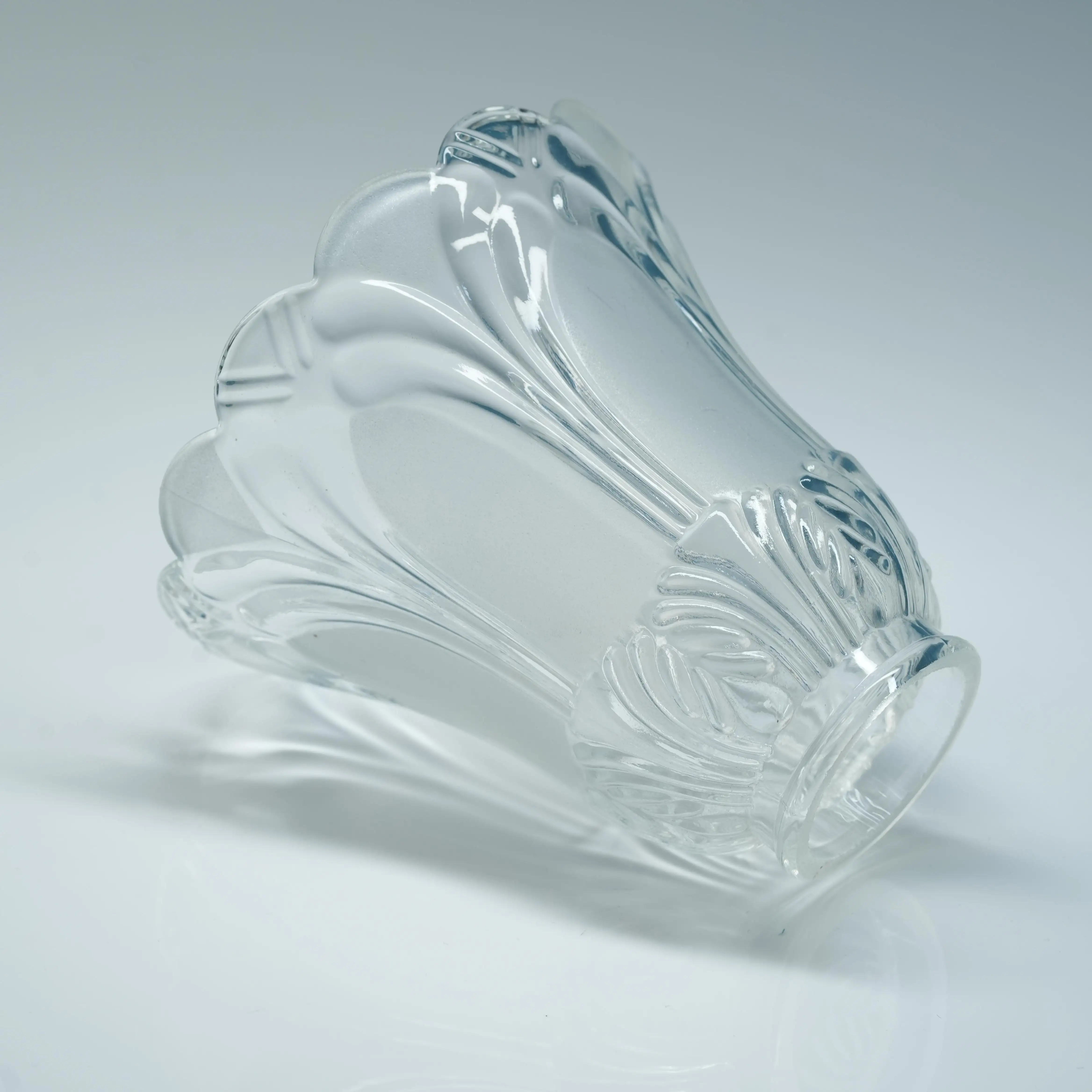Leverancier Op Maat Vorm Transparant Amber Hoge Borosilicaat Tulpenbloem Glazen Kap Cilinder Glazen Lampenkap