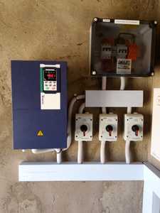 <span class=keywords><strong>Convertisseur</strong></span> solaire photovoltaïque DC vers AC <span class=keywords><strong>triphasé</strong></span> <span class=keywords><strong>220V</strong></span> 0,75kw/1,5kw/2,2kw/4kw avec contrôle MPPT Pompe solaire VFD - Product Image 6